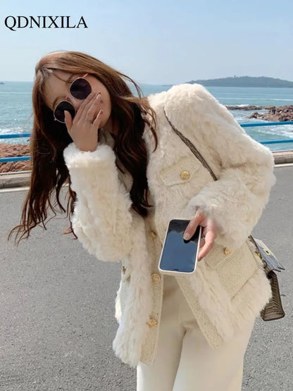 Women's jacket 2023 Winter New In Cold Outerwears Short Thickened Lamb Wool Korean Style Chic and Elegant Clothes Plush Loose Top